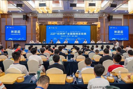 色偷偷亚洲第一成人综合网址