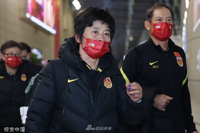 被打屁股的视频